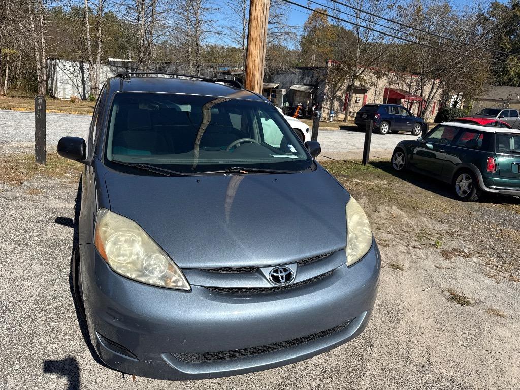 2009 Toyota Sienna LE